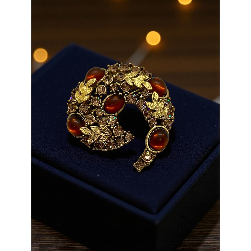 Vintage Gold Tone Amber Cabochon Rhinestone Crescent Brooch-Mid Century-Leaf-Art - Picture 6 of 8